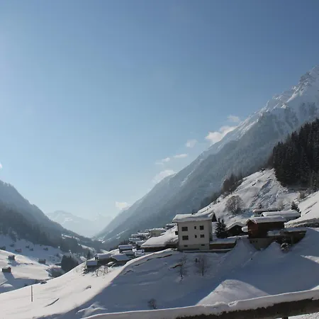 Garni Montana Vendégház 4*