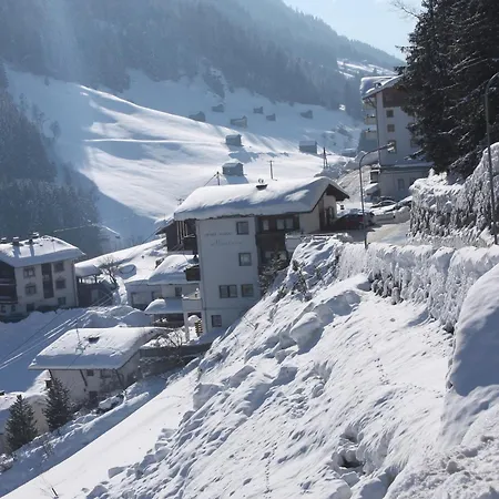 Vendégház Garni Montana 4*