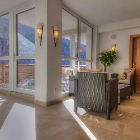 Garni Montana 4* קאפל