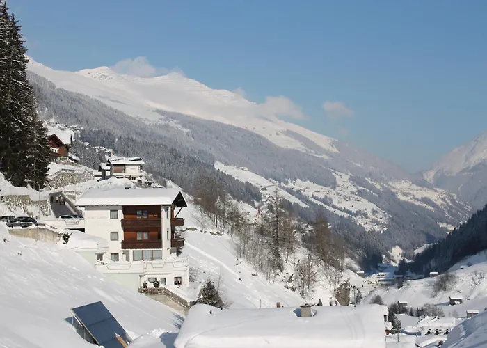 Garni Montana Πανσιόν 4*