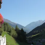 Garni Montana 4*
