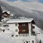Garni Montana Casa de hóspedes 4*