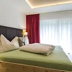 Casa de hóspedes Garni Montana 4*