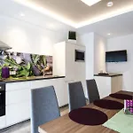 Casa de hóspedes Garni Montana 4*