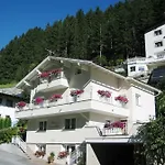 Casa de hóspedes Garni Montana