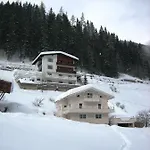 Garni Montana Casa de hóspedes 4*