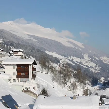 Garni Montana Pensión 4*