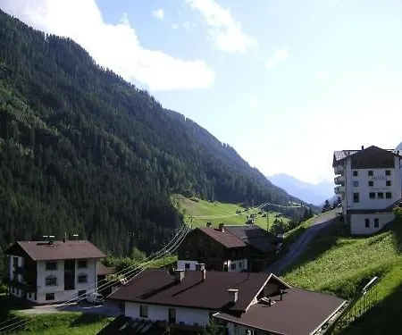 Garni Montana 4*