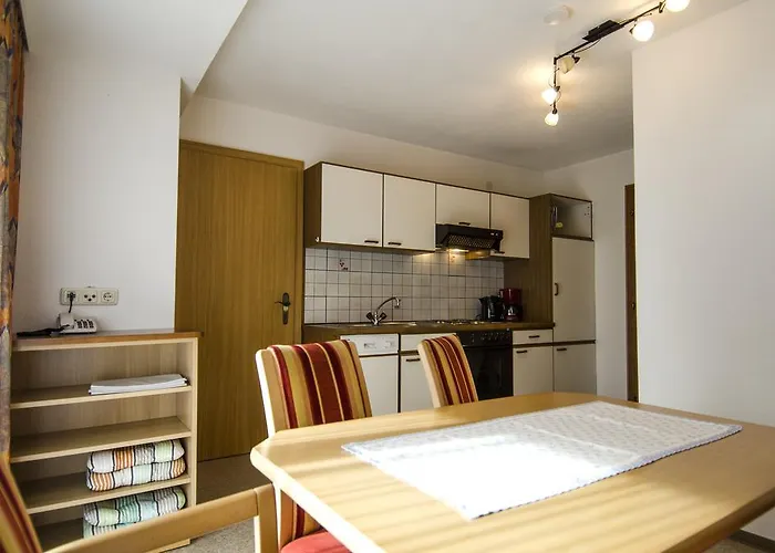 Konukevi Garni Montana 4*